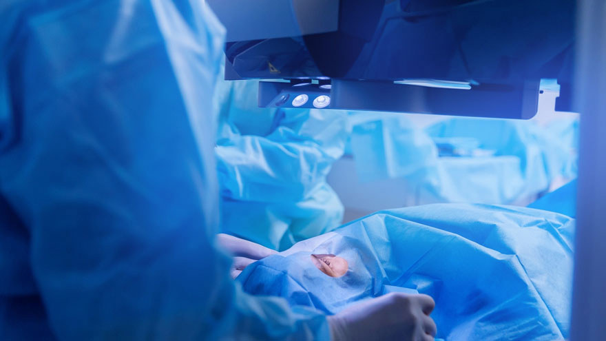 Fix Eyelid Retraction